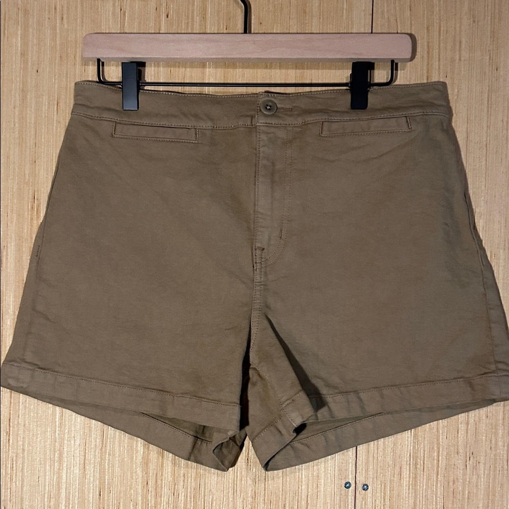Madewell Women’s Khaki Flat-Front Cotton Chino Shorts
